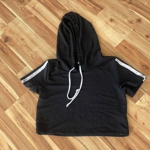 S short sleeve crop w hoodie